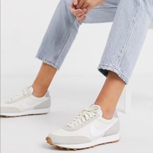 Summit white Nike daybreaks (rare)